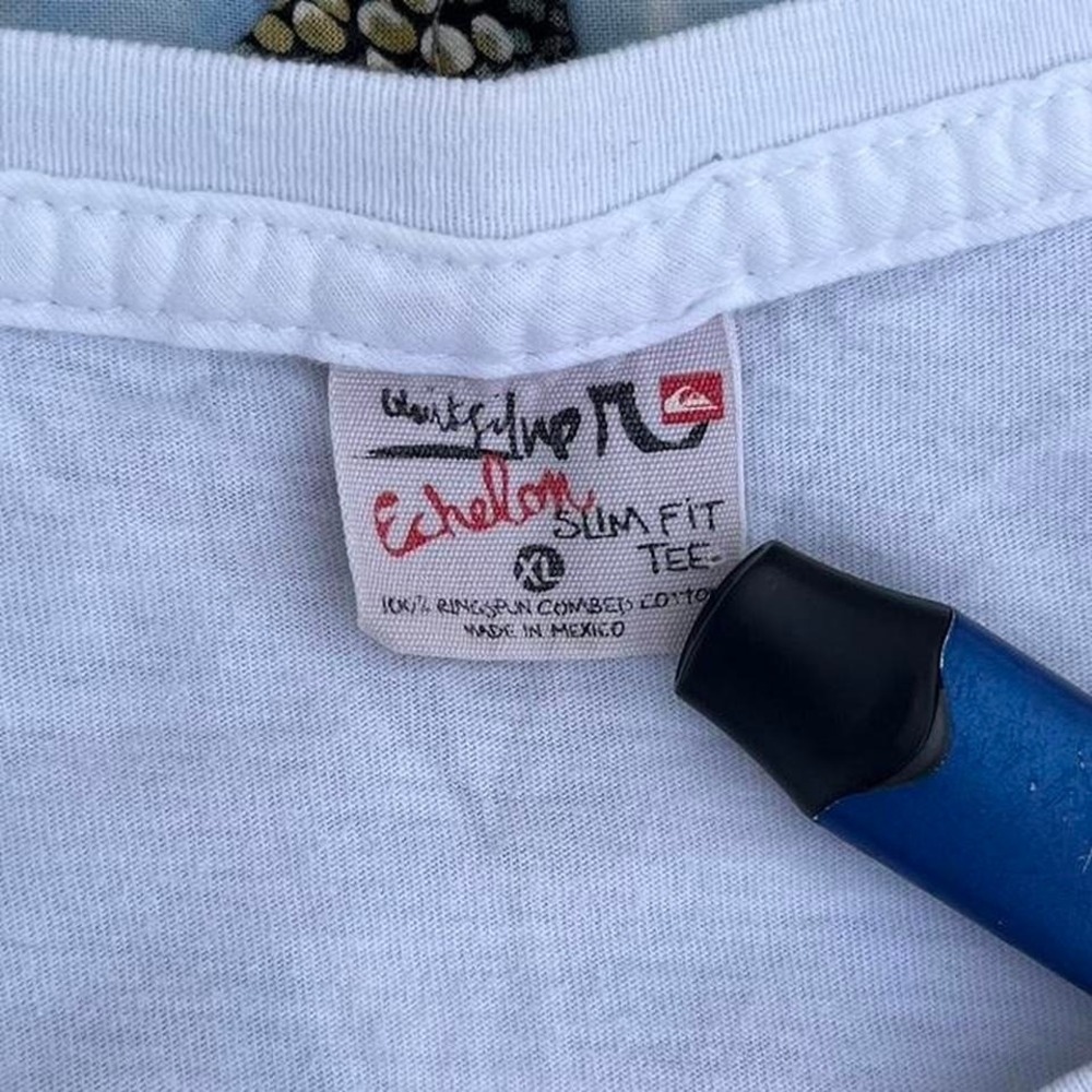 2000s Quiksilver Surf Tshirt - Picture 3 of 5